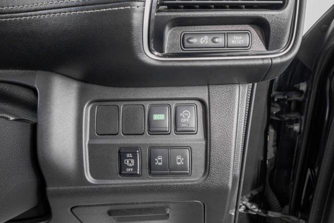 Nissan Serena V (C27) с пробегом 2016 года, цена 1 999 000 рублей, 163500 км, минивэн, Автокод Объявления
