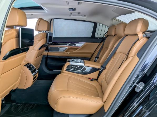 BMW 7 серии VI (G11/G12) Рестайлинг с пробегом 2020 года, цена 4 500 000 рублей, 180236 км, седан, Автокод Объявления