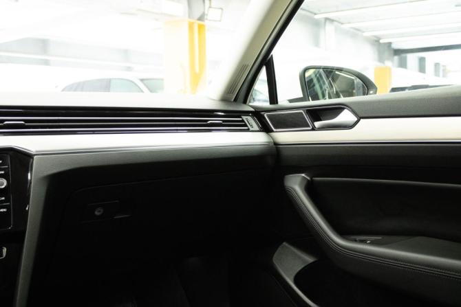 Volkswagen Passat B8 с пробегом 2017 года, цена 1 859 000 рублей, 186067 км, седан, Автокод Объявления