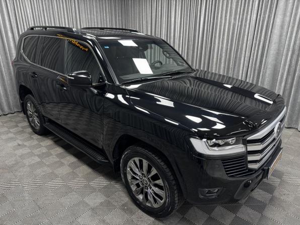 Toyota Land Cruiser 300 Series с пробегом 2022 года, цена 10 370 000 рублей, 64826 км, внедорожник, Автокод Объявления
