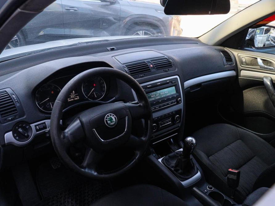 Skoda Octavia II (A5) Рестайлинг Москва  - изображение 13