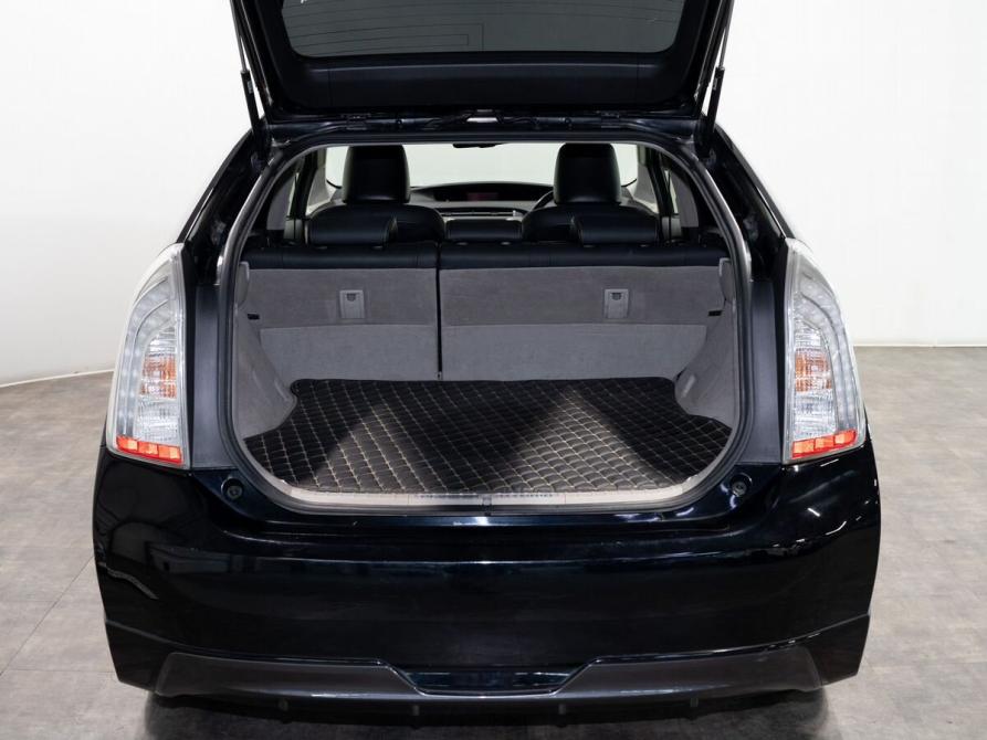 Toyota Prius III Рестайлинг (XW30) Чита  - изображение 16