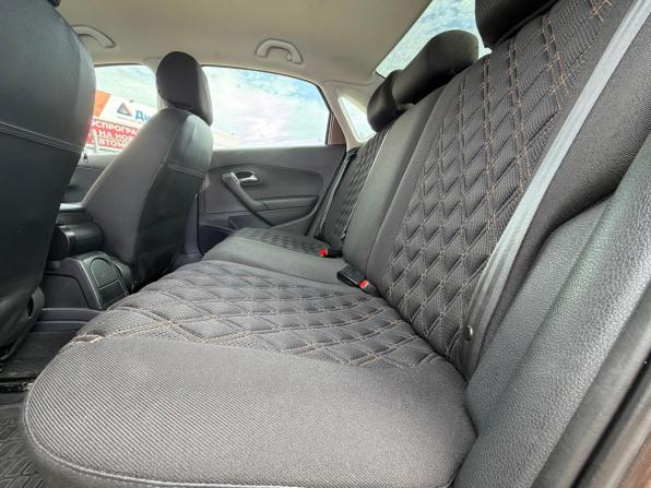 Volkswagen Polo V Рестайлинг с пробегом 2017 года, цена 930 000 рублей, 113930 км, седан, Автокод Объявления