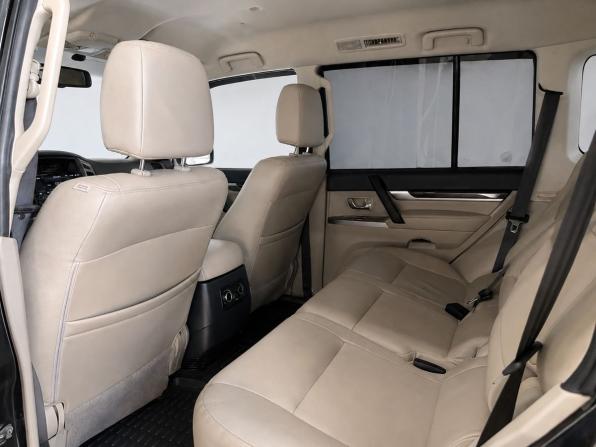 Mitsubishi Pajero IV Рестайлинг 2 с пробегом 2017 года, цена 2 849 000 рублей, 99700 км, внедорожник, Автокод Объявления
