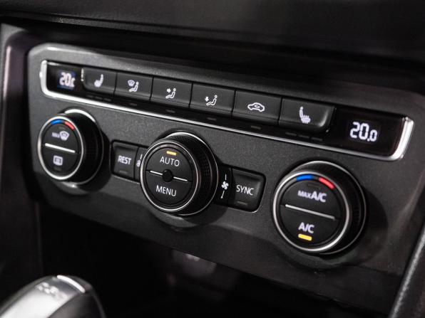 Volkswagen Tiguan II с пробегом 2018 года, цена 2 100 000 рублей, 64460 км, внедорожник, Автокод Объявления