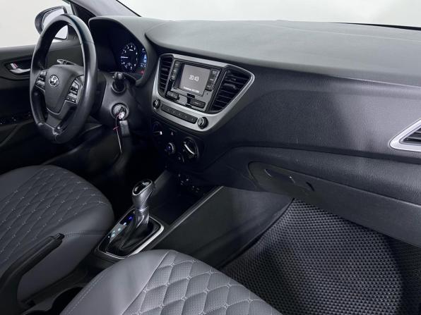 Hyundai Solaris II с пробегом 2017 года, цена 1 220 000 рублей, 173806 км, седан, Автокод Объявления