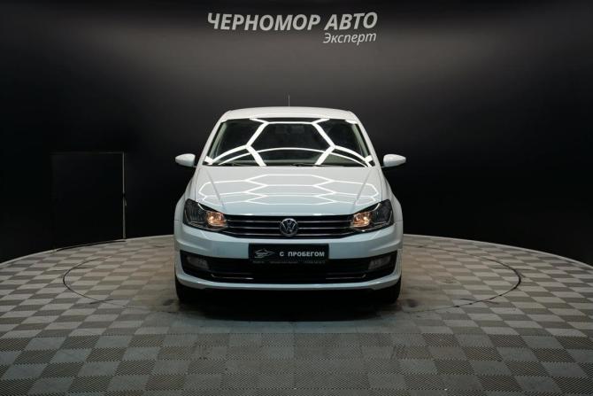 Volkswagen Polo V Рестайлинг с пробегом 2018 года, цена 1 299 000 рублей, 130550 км, седан, Автокод Объявления