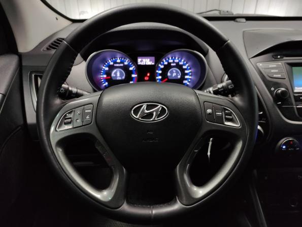 Hyundai ix35 I Рестайлинг с пробегом 2013 года, цена 1 100 000 рублей, 231081 км, внедорожник, Автокод Объявления