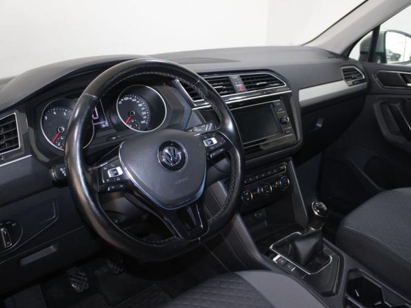 Volkswagen Tiguan II с пробегом 2018 года, цена 2 099 900 рублей, 98453 км, внедорожник, Автокод Объявления