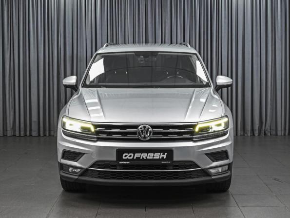Volkswagen Tiguan II с пробегом 2017 года, цена 1 948 000 рублей, 195139 км, внедорожник, Автокод Объявления