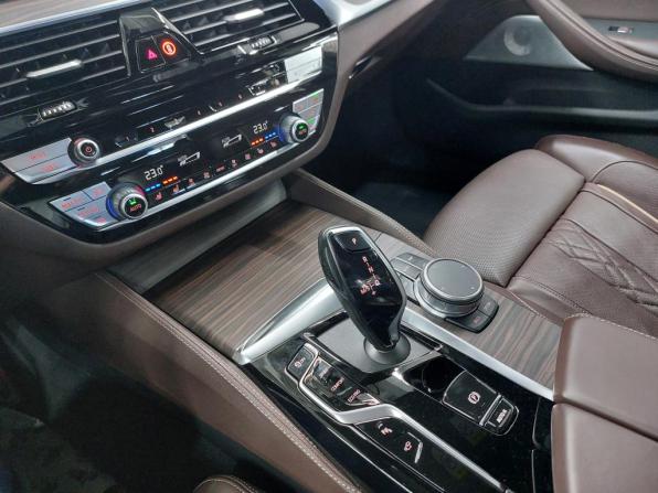 BMW 5 серии VII (G30/G31/G38) Рестайлинг с пробегом 2021 года, цена 5 382 000 рублей, 109788 км, седан, Автокод Объявления