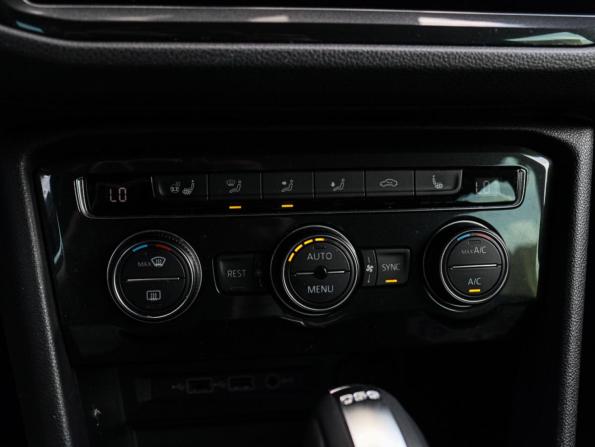 Volkswagen Tiguan II с пробегом 2018 года, цена 2 630 000 рублей, 139950 км, внедорожник, Автокод Объявления