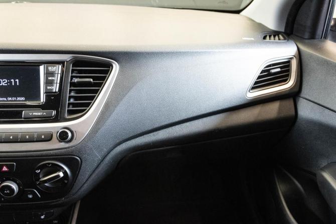 Hyundai Solaris II с пробегом 2018 года, цена 1 150 000 рублей, 161486 км, седан, Автокод Объявления
