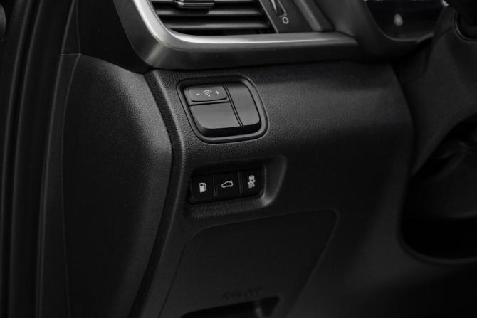 Kia Optima IV Рестайлинг с пробегом 2019 года, цена 1 019 000 рублей, 79754 км, седан, Автокод Объявления