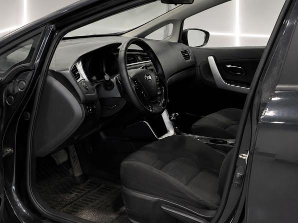 Kia Ceed II Рестайлинг с пробегом 2017 года, цена 1 295 000 рублей, 149000 км, универсал, Автокод Объявления