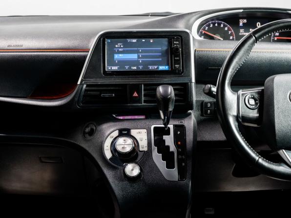 Toyota Sienta II с пробегом 2016 года, цена 1 160 000 рублей, 116483 км, компактвэн, Автокод Объявления