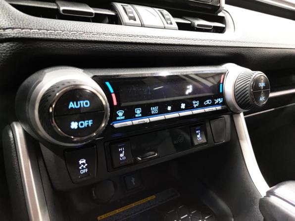Toyota RAV4 V (XA50) с пробегом 2022 года, цена 3 580 000 рублей, 66082 км, внедорожник, Автокод Объявления