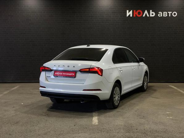 Skoda Rapid II с пробегом 2021 года, цена 1 349 000 рублей, 93070 км, лифтбек, Автокод Объявления