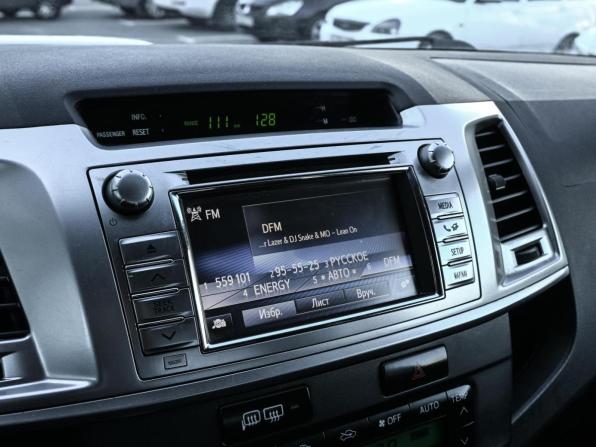 Toyota Hilux VII Рестайлинг с пробегом 2015 года, цена 2 599 000 рублей, 230227 км, offers.body_type.unknown, Автокод Объявления