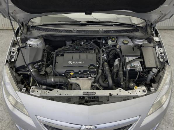 Opel Astra J с пробегом 2012 года, цена 747 000 рублей, 171695 км, хэтчбек, Автокод Объявления