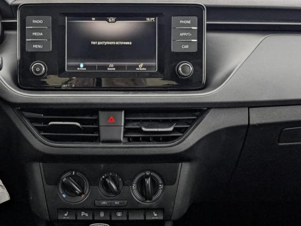 Skoda Rapid II с пробегом 2021 года, цена 1 335 000 рублей, 143545 км, лифтбек, Автокод Объявления
