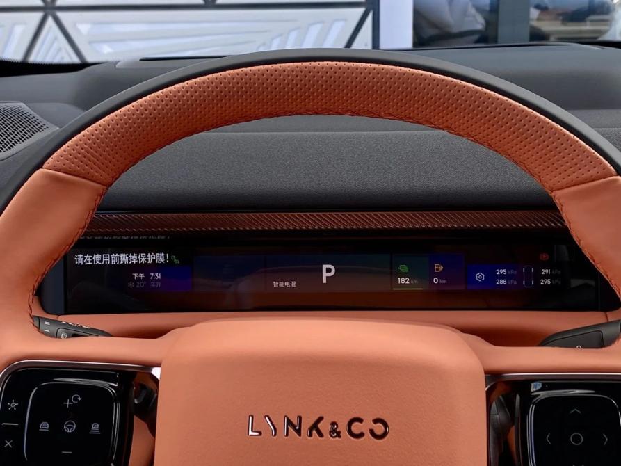 Lynk &amp; Co 900 Москва  - изображение 36