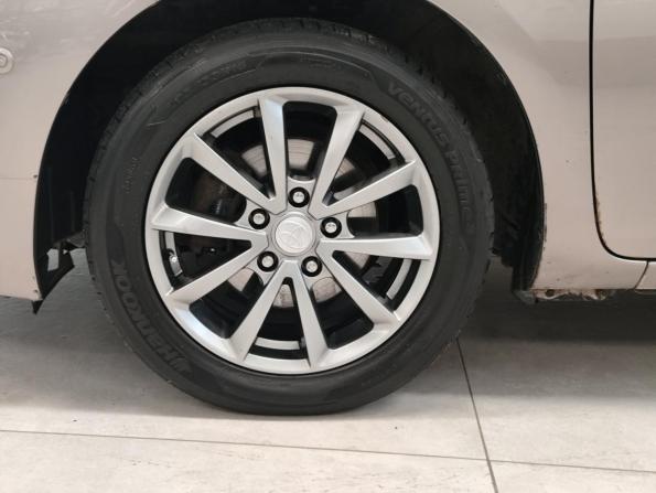 Toyota Auris II с пробегом 2013 года, цена 1 255 000 рублей, 184541 км, хэтчбек, Автокод Объявления