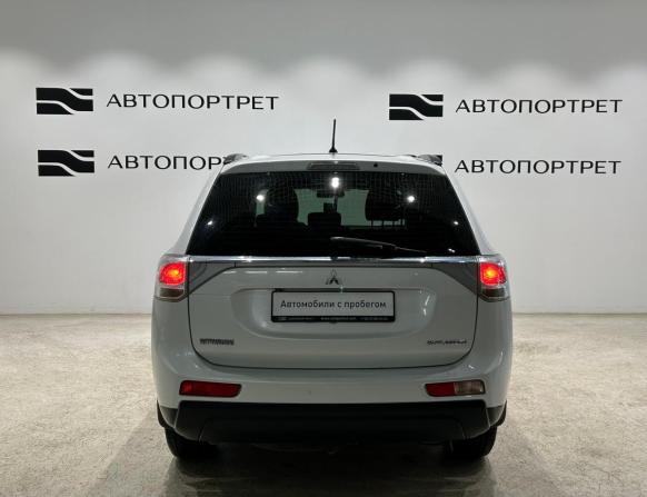 Mitsubishi Outlander III с пробегом 2014 года, цена 1 179 000 рублей, 216236 км, внедорожник, Автокод Объявления