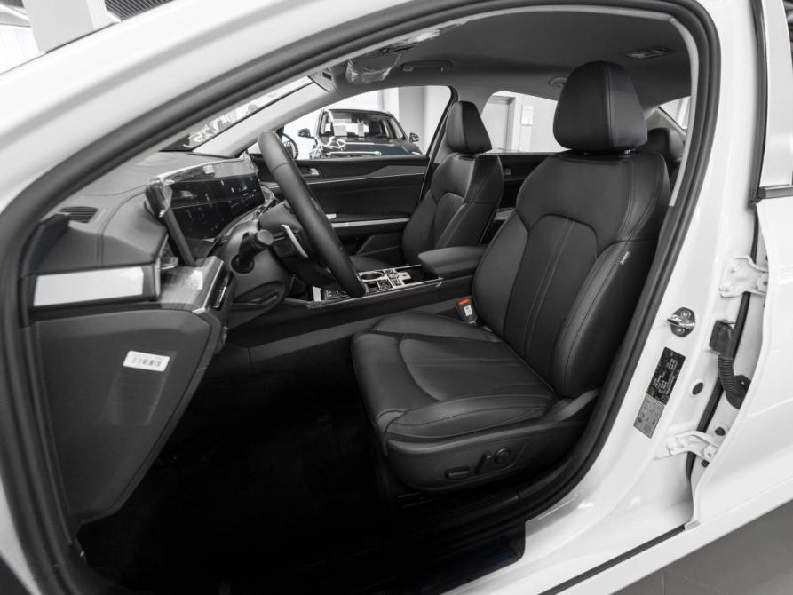Kia K5 III Рестайлинг Москва  - изображение 9