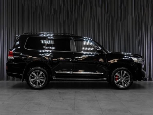 Toyota Land Cruiser 200 Series Рестайлинг 2 с пробегом 2019 года, цена 6 899 000 рублей, 141256 км, внедорожник, Автокод Объявления