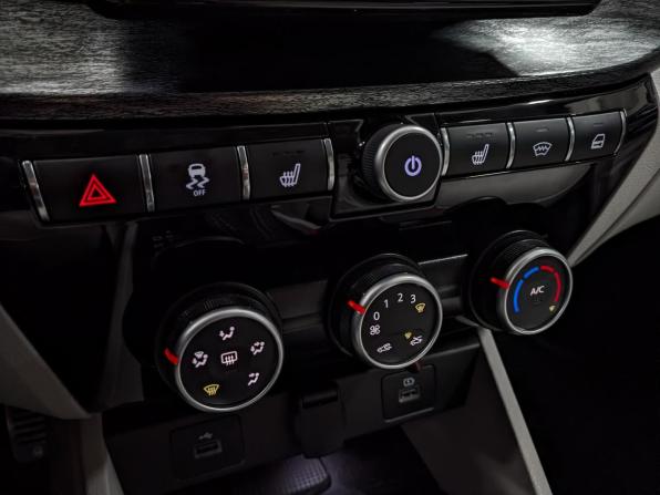 Lada (ВАЗ) Aura с пробегом 2024 года, цена 1 670 000 рублей, 18301 км, седан, Автокод Объявления