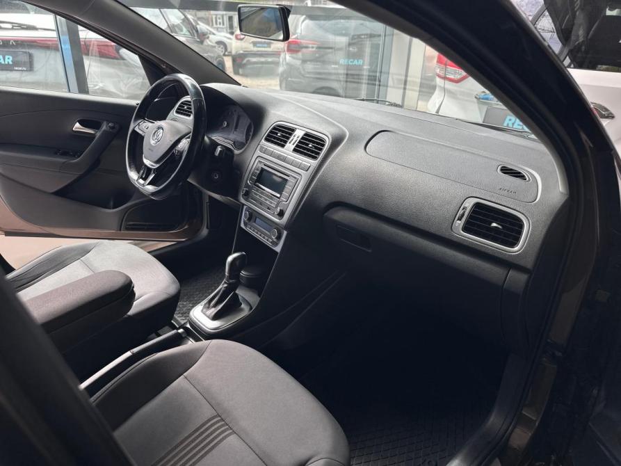 Volkswagen Polo V Рестайлинг Санкт-Петербург  - изображение 31