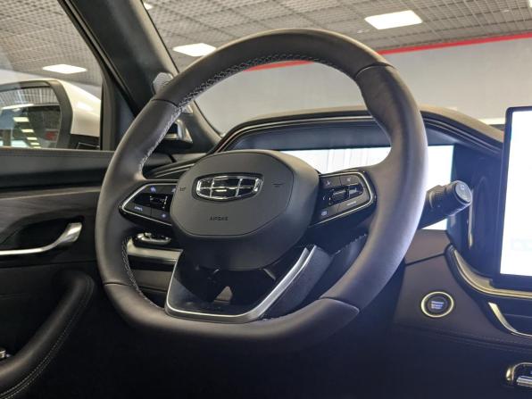 Geely Monjaro I Рестайлинг 2 с пробегом 2026 года, цена 4 399 500 рублей, 10 км, внедорожник, Автокод Объявления