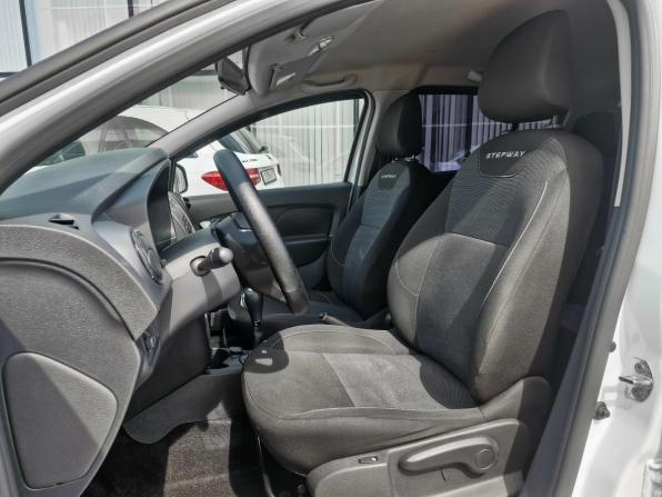 Renault Sandero II Рестайлинг с пробегом 2019 года, цена 1 240 000 рублей, 69444 км, хэтчбек, Автокод Объявления