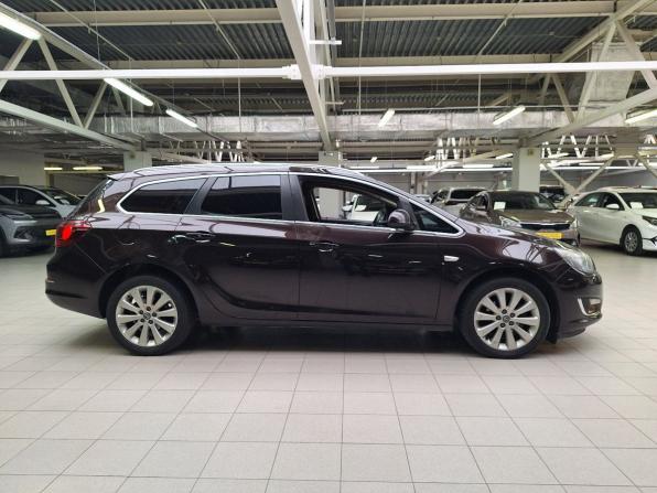 Opel Astra J Рестайлинг с пробегом 2014 года, цена 655 000 рублей, 214058 км, универсал, Автокод Объявления