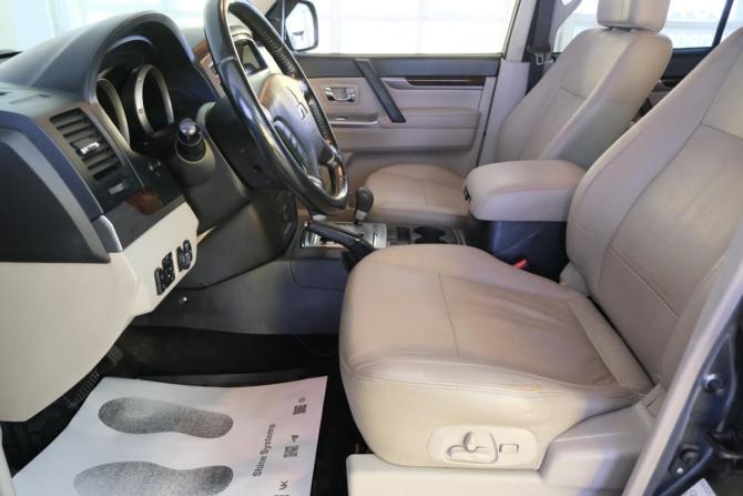 Mitsubishi Pajero IV Рестайлинг 2 с пробегом 2017 года, цена 3 199 000 рублей, 101200 км, внедорожник, Автокод Объявления