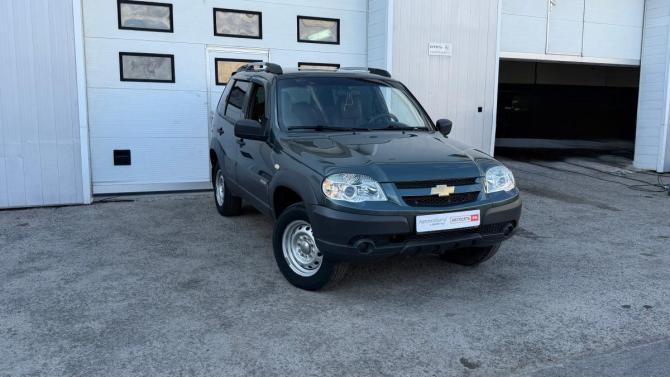 Chevrolet Niva I Рестайлинг с пробегом 2017 года, цена 750 000 рублей, 40874 км, внедорожник, Автокод Объявления