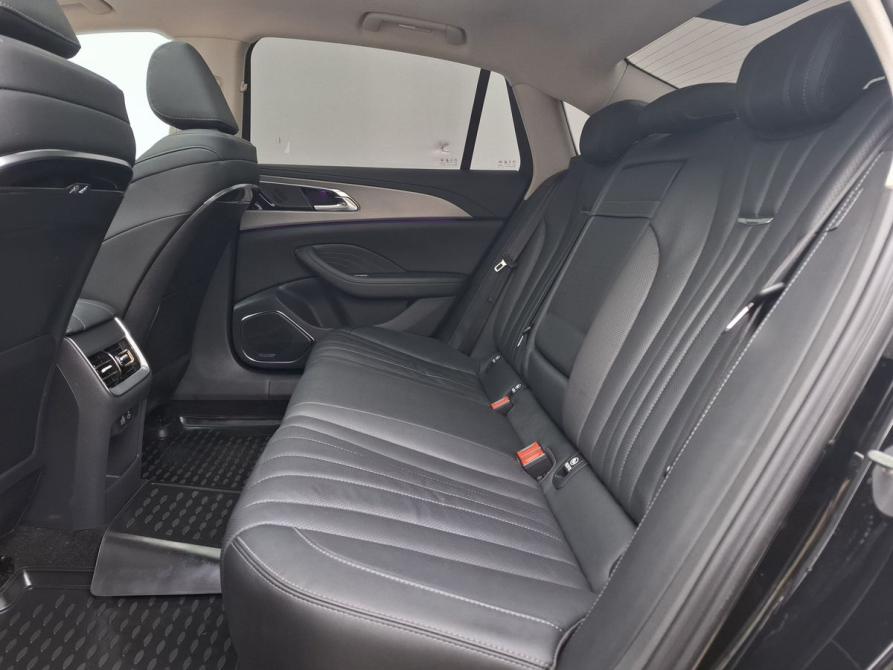 Hongqi H5 II Москва  - изображение 13