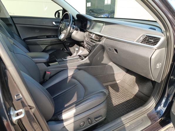 Kia Optima IV Рестайлинг с пробегом 2019 года, цена 2 370 000 рублей, 86981 км, седан, Автокод Объявления