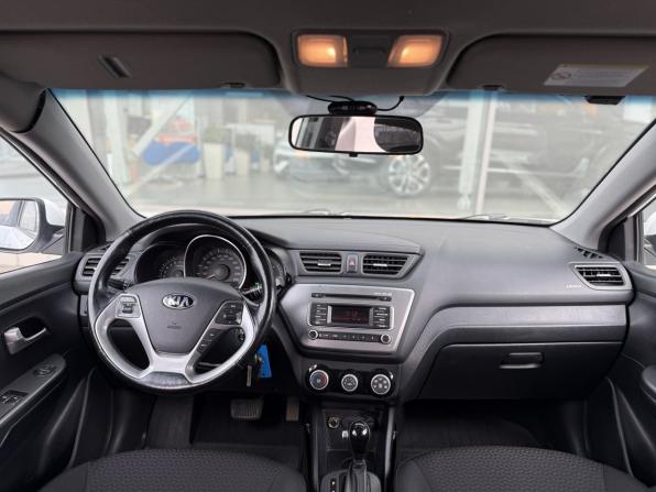 Kia Rio III Рестайлинг с пробегом 2016 года, цена 1 180 000 рублей, 74520 км, хэтчбек, Автокод Объявления
