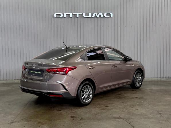 Hyundai Solaris II Рестайлинг с пробегом 2021 года, цена 1 697 000 рублей, 44594 км, седан, Автокод Объявления