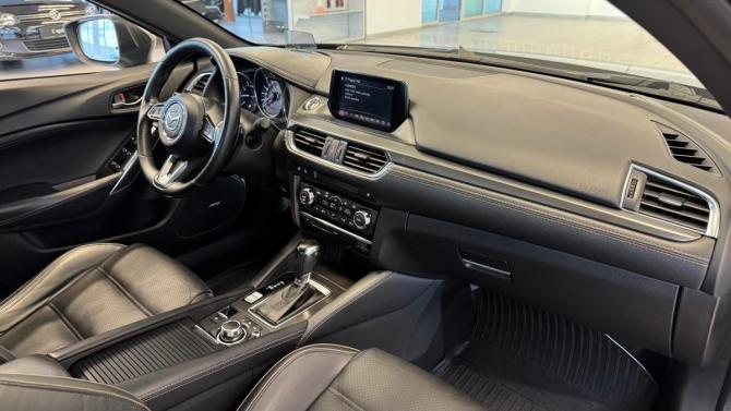 Mazda 6 III (GJ) Рестайлинг с пробегом 2018 года, цена 1 990 000 рублей, 153201 км, седан, Автокод Объявления