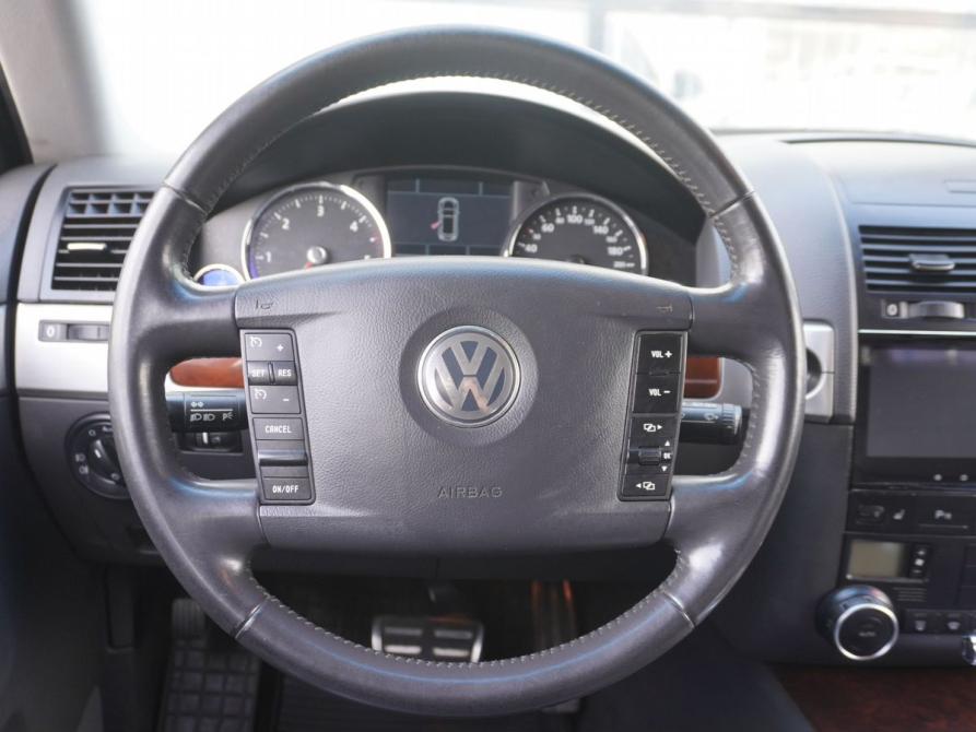 Volkswagen Touareg I Рестайлинг Москва  - изображение 15