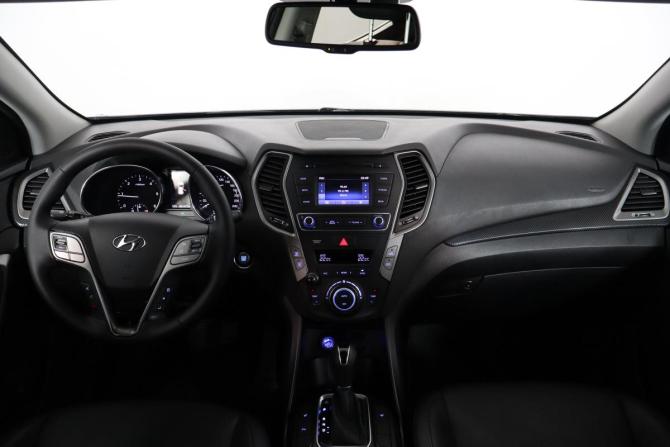 Hyundai Santa Fe III Рестайлинг с пробегом 2017 года, цена 1 999 000 рублей, 200000 км, внедорожник, Автокод Объявления