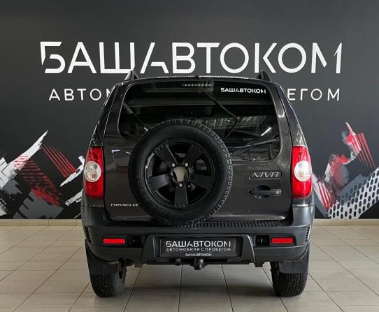 Chevrolet Niva I Рестайлинг с пробегом 2016 года, цена 650 000 рублей, 134740 км, внедорожник, Автокод Объявления