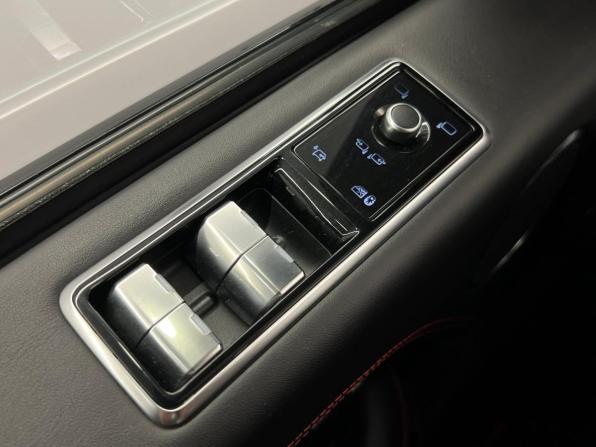 Land Rover Range Rover IV Рестайлинг с пробегом 2019 года, цена 5 200 000 рублей, 148350 км, внедорожник, Автокод Объявления