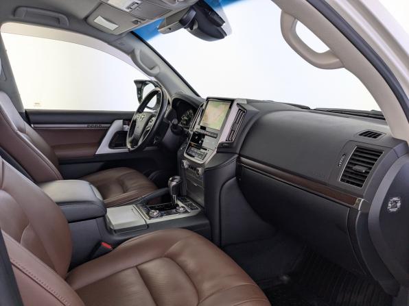 Toyota Land Cruiser 200 Series Рестайлинг 2 с пробегом 2016 года, цена 6 900 000 рублей, 74780 км, внедорожник, Автокод Объявления