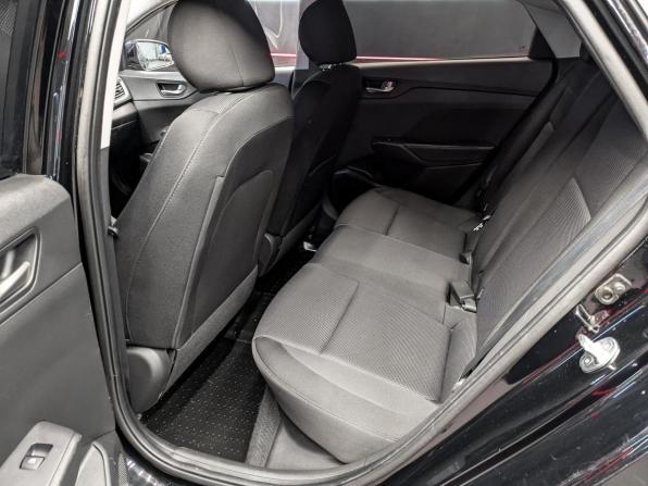Hyundai Solaris II с пробегом 2017 года, цена 1 260 000 рублей, 118170 км, седан, Автокод Объявления