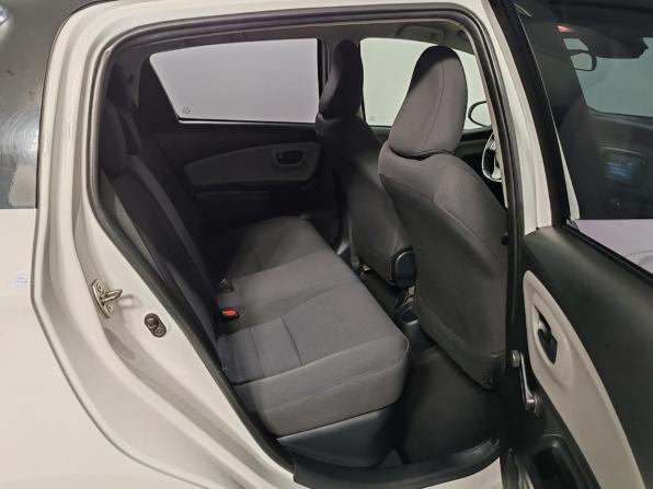Toyota Yaris III Рестайлинг 2 с пробегом 2017 года, цена 1 295 000 рублей, 160073 км, хэтчбек, Автокод Объявления