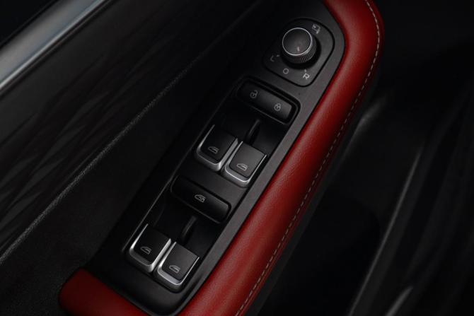 Geely Coolray I Рестайлинг с пробегом 2023 года, цена 2 119 000 рублей, 36992 км, внедорожник, Автокод Объявления